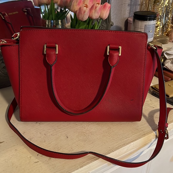 Red Michael Kors bag and wallet set - Picture 3 of 16